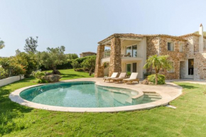 Villa Mandorlo a soli 500 mt dal mare con piscina privata e vista mare
